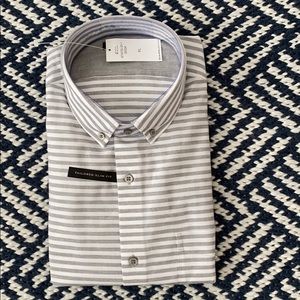 Banana republic gray white stripe button down NWT